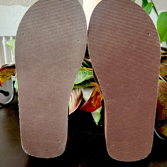 Women’s Flip-Flops - Picture 5 of 5